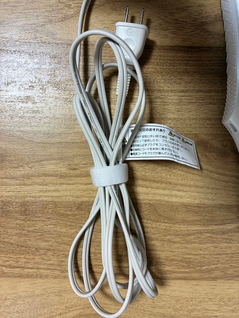 【ほぼ未使用／箱・説明書あり】 KINUJO（キヌージョ）ストレートアイロン絹女