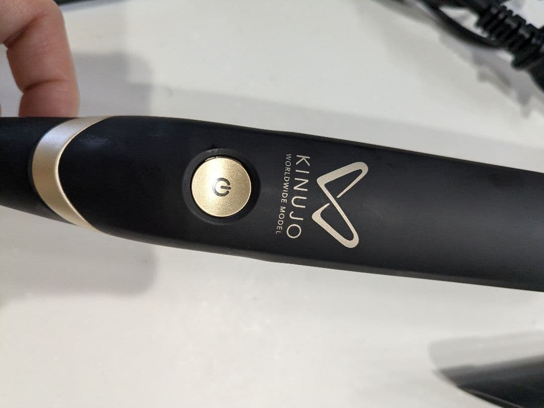KINUJO ストレートヘアアイロン デジタル表示　ほぼ新品