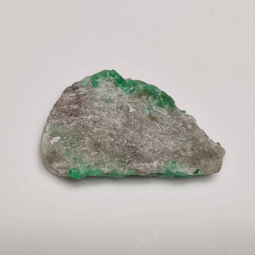 パワーストーン　天然石　エメラルド　34g　No.176