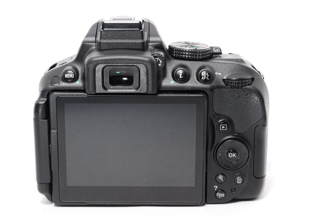 WiFi搭載◆Nikon D5300◆一眼レフカメラ◆手ぶれ補正◆レンズフード付