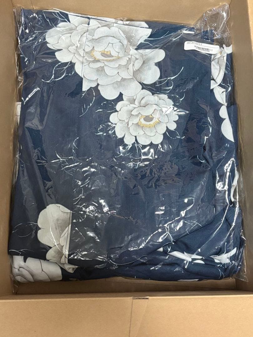 【最終値下げ】新品未使用セパレート浴衣白菊花柄 紺色　二部式浴衣セット