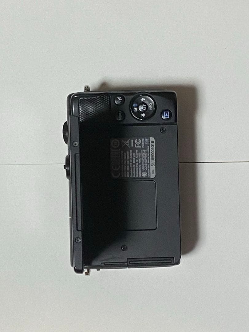 EOS M100 ダブルズームキット