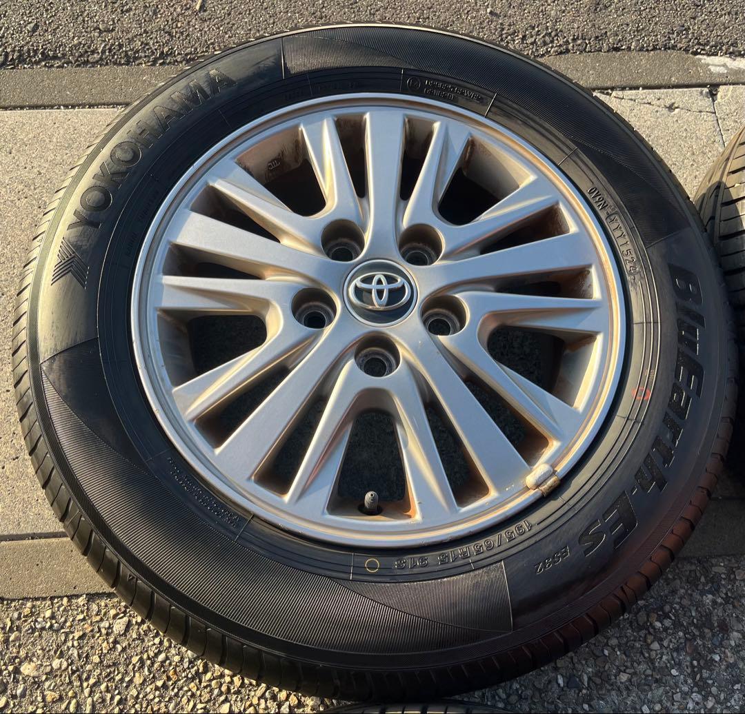 エスクァイア純正15インチタイヤホイール4本セットほとんど履いてません！値下げ！