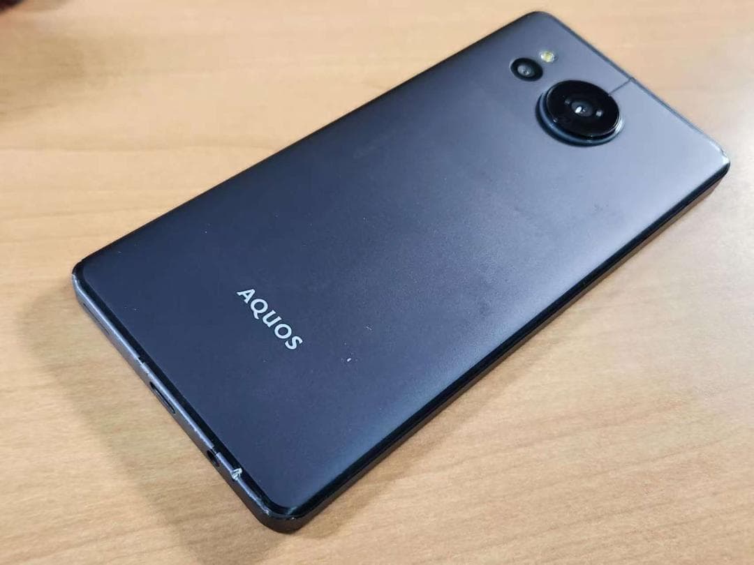 スマートフォン本体 013100E AQUOS sense7 plus A208SH 128GB