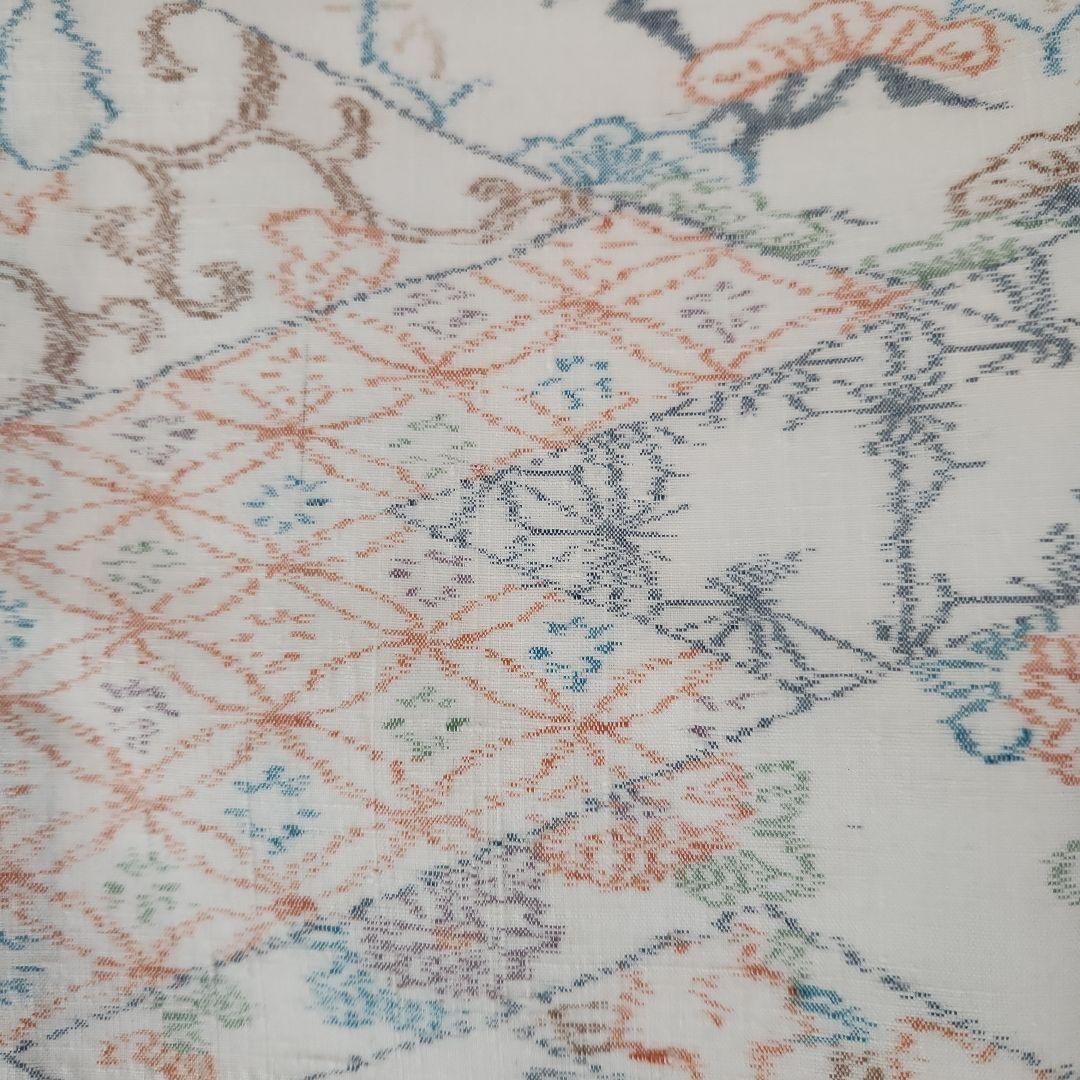 美品　縦節紬　やわらかな春色　松皮菱取吉祥四季花紋　真綿系