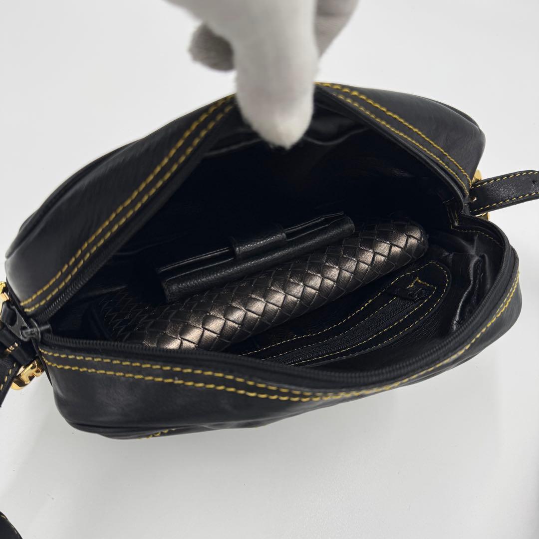 ロエベ アナグラム レザー イエローステッチ ショルダーバッグ 斜め掛け 黒