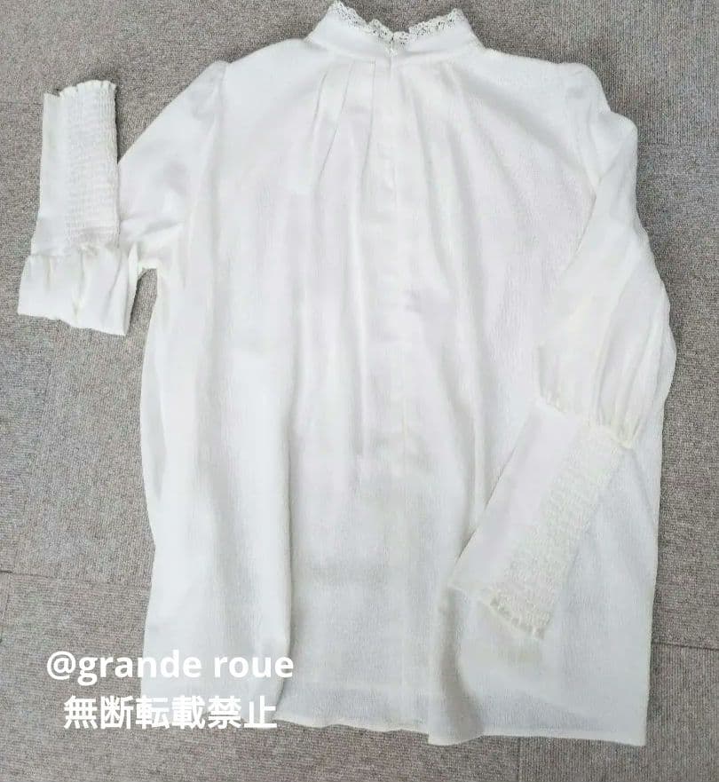 Sheglit●睡蓮のフレアブラウス ホワイト●シェグリット