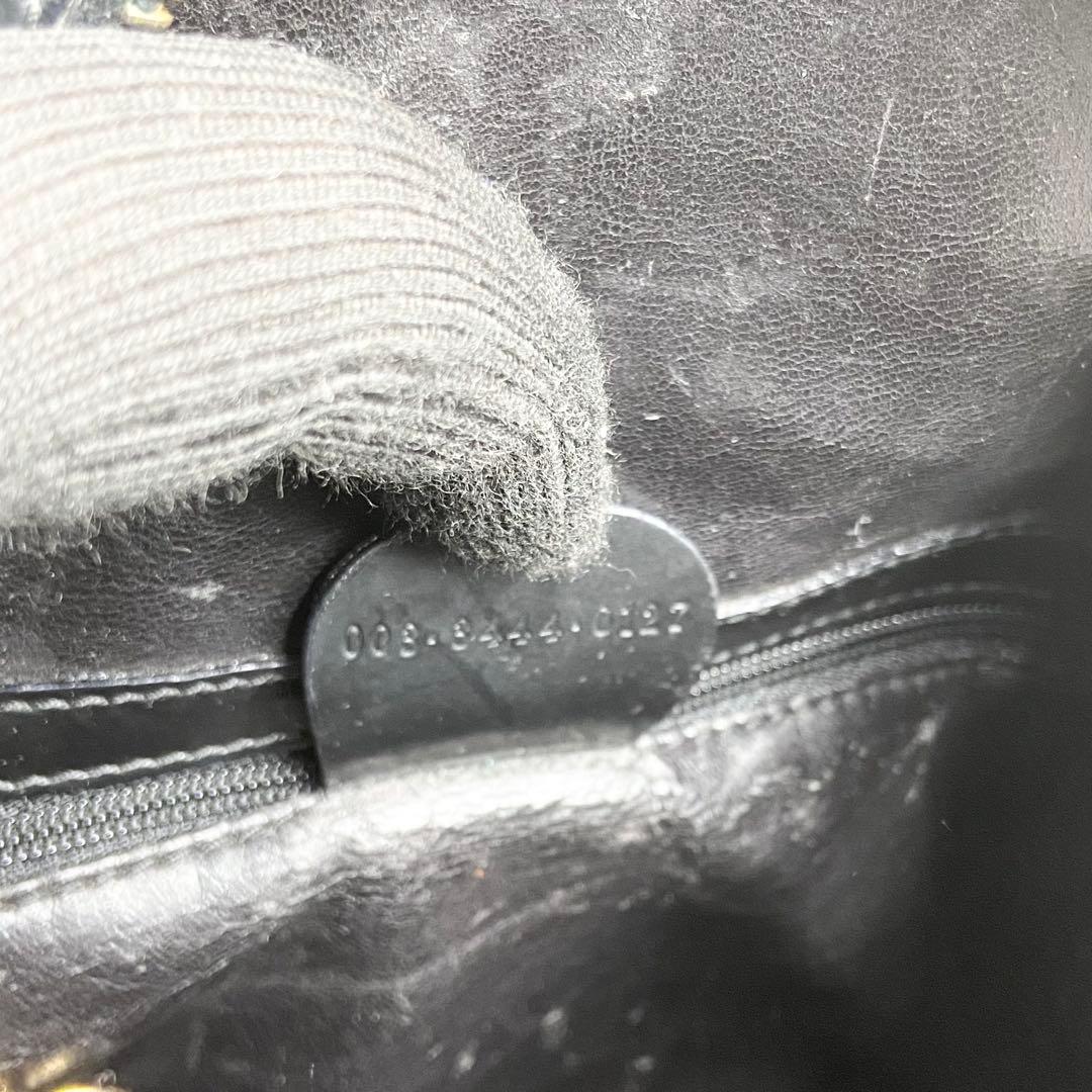 希少　GUCCI グッチ　ボディバッグ　バンブー　レザー　ロゴ刻印　ブラック