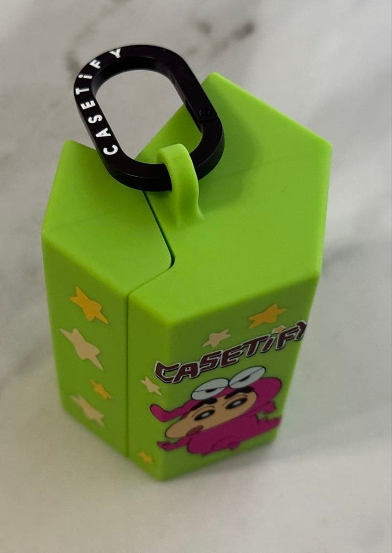 CASETiFY クレヨンしんちゃん イヤホンケース