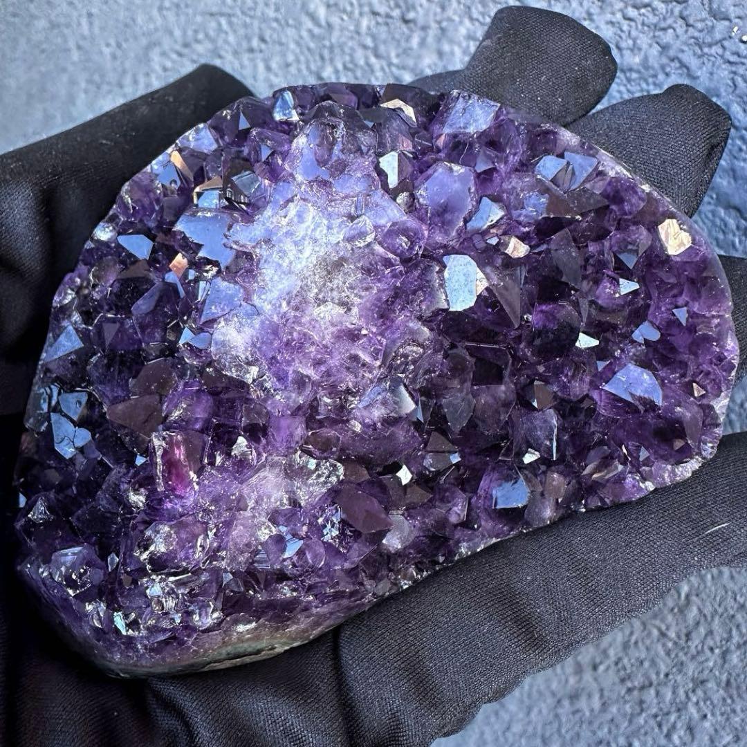 濃紫の煌めきウルグアイ産☆キラキラ☆アメジストクラスターパワーストーンA1136