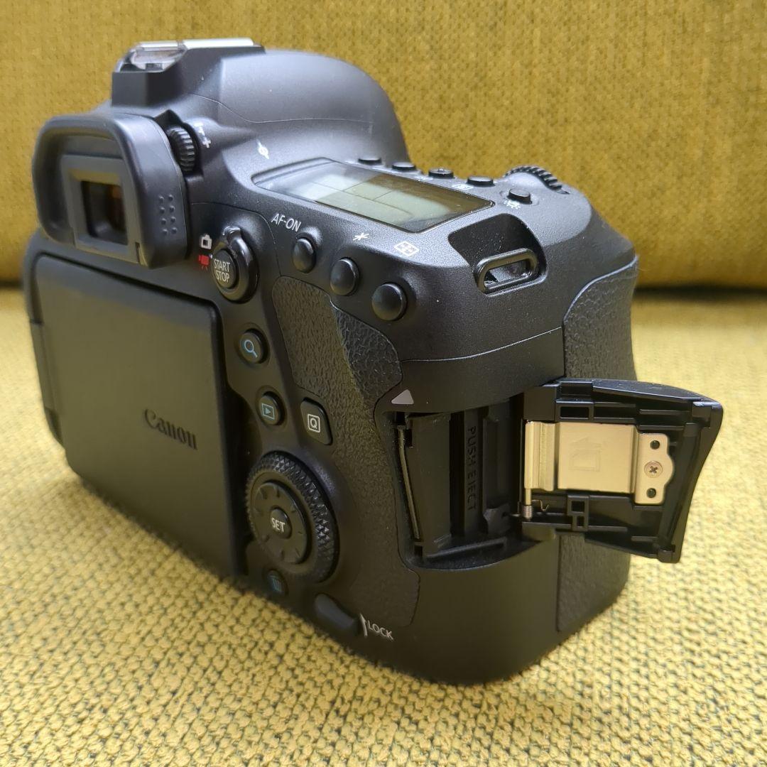 Canon EOS 6D Mark II デジタル一眼レフ
