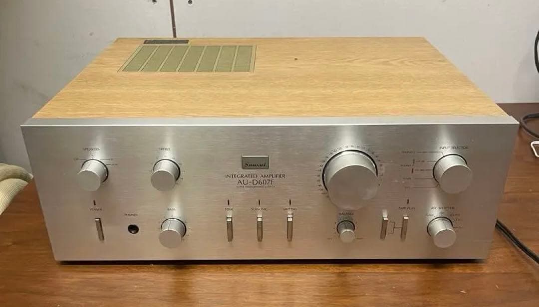 Sansui AU-D607F アンプ