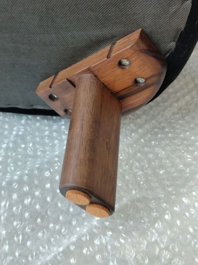 【超美品】 カリモク 大人ディズニー 肘掛椅子 Mickey