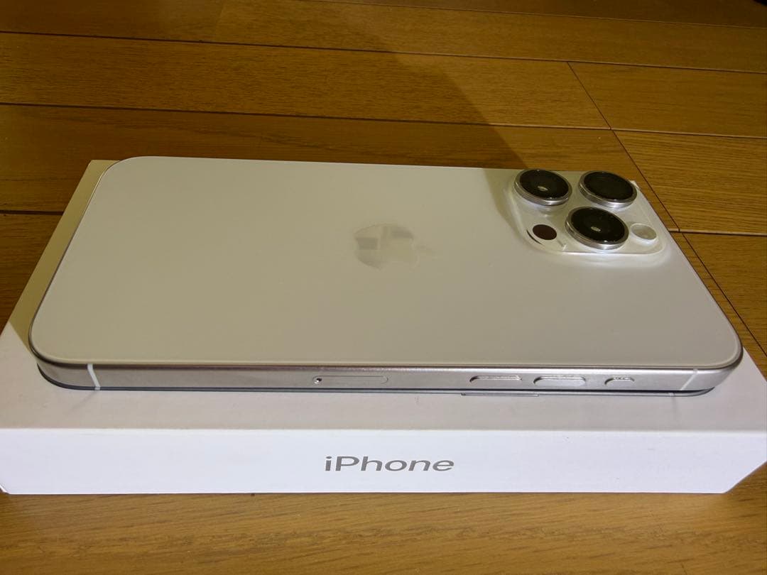 iPhone 15Pro Max 256GB ホワイト 【超美品】