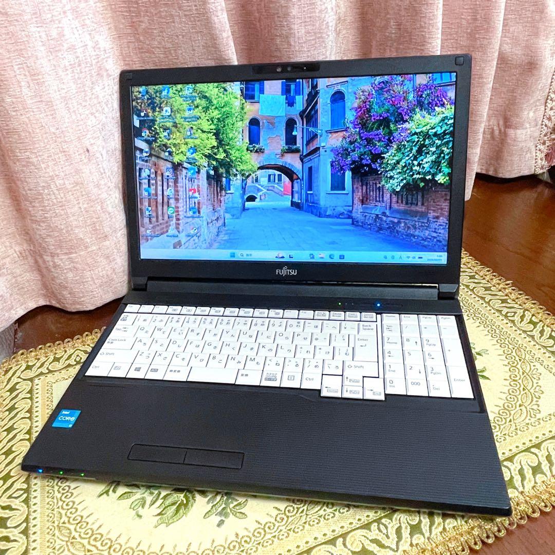 極美品⭐︎NVMe SSD⭐︎第11世代4コアCPU⭐︎ノートパソコン⭐︎オフィス付き