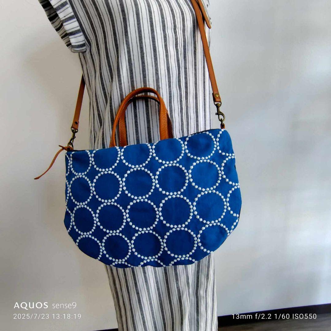 ミナペルホネン/2025tambourineタンバリンブルー/ラウンドMサイズ