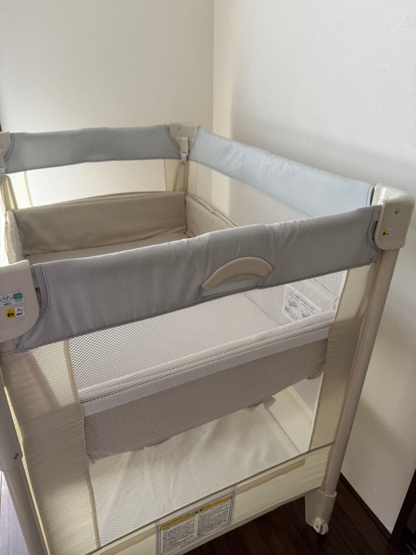 ApricaアップリカココネルエアーAB ホワイトグレー