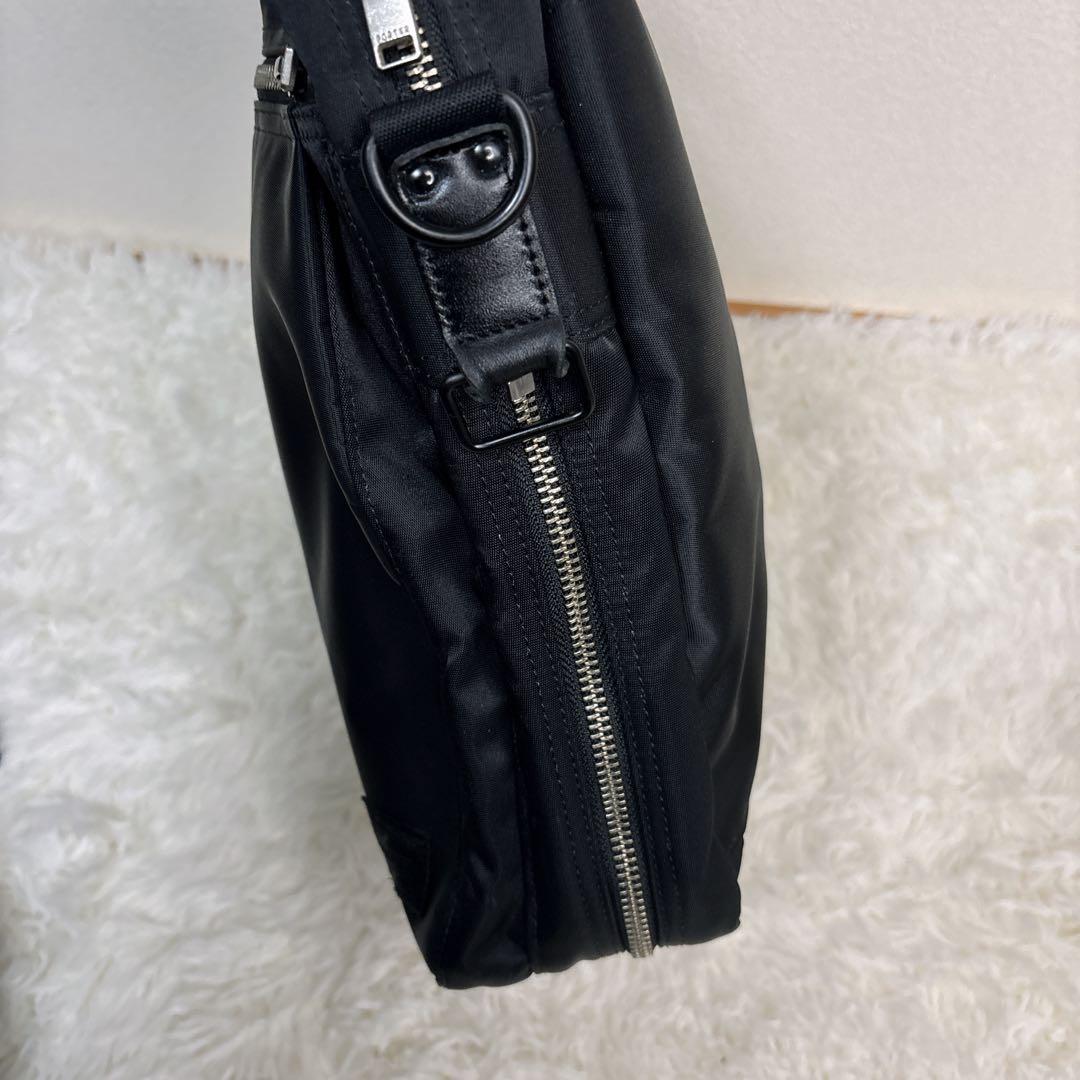 HAKO✨【美品 現行品 】PORTER LIFT ポーター リフト 黒