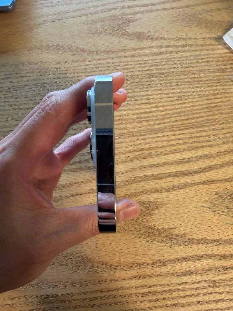 Apple iPhone 14 Pro 1TB 本体