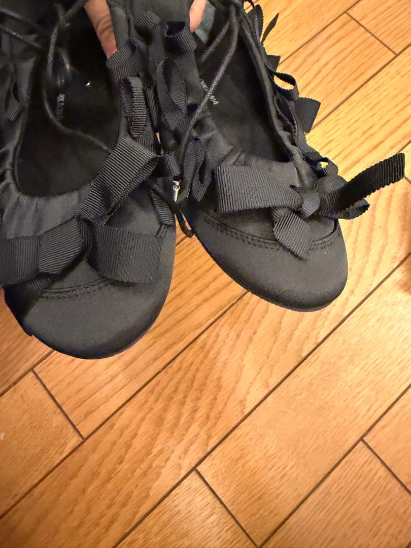 TSURU ブラック フラットシューズ