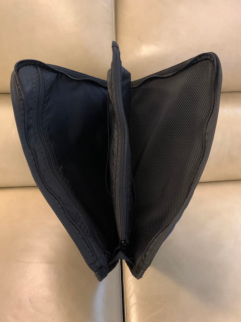 briefing パソコンケース　クラッチバッグ