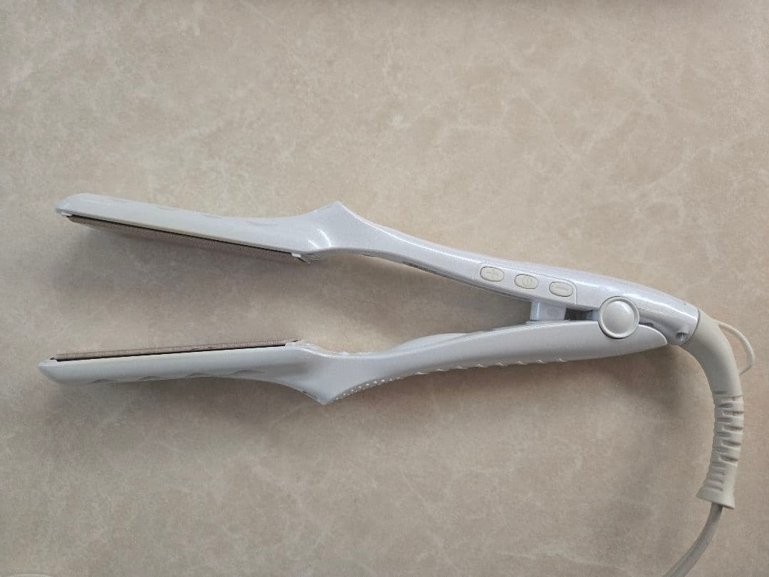 絹女・KINUJO ストレートヘアアイロン