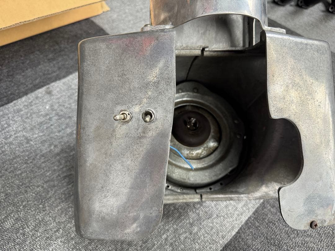 ハーレー　純正ナセル　FLH80 バイザー付き　67854-60