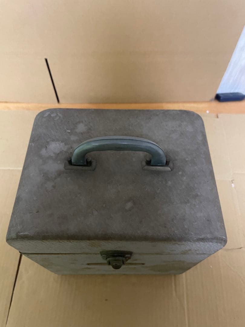 ELMO E-80 8㎜ プロジェクター 映写機【ジャンク品】