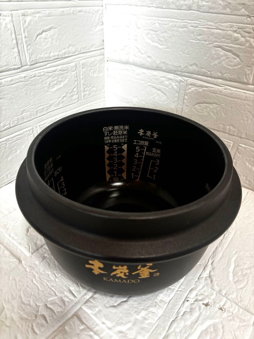 な*ʔ様 【美品】三菱炊飯器　本炭釜 5.5合NJ-AWB10-W月白 ’22年