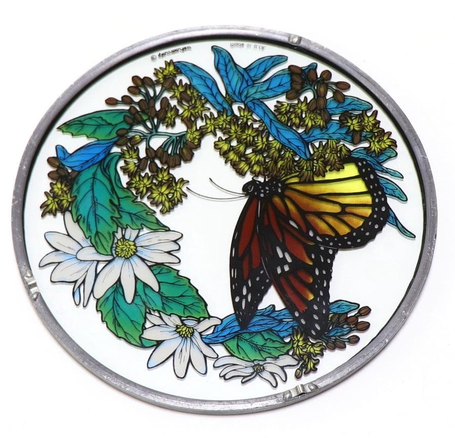 花に囲まれたオオカバマダラ ヴィンテージ ステンドグラス 花と蝶々