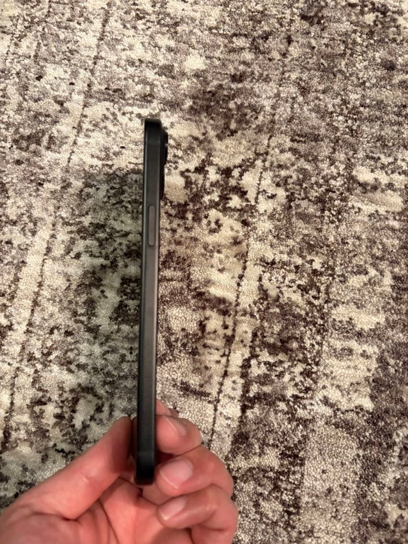 iPhone 15 Plus 128GB ブラック　SIMフリー