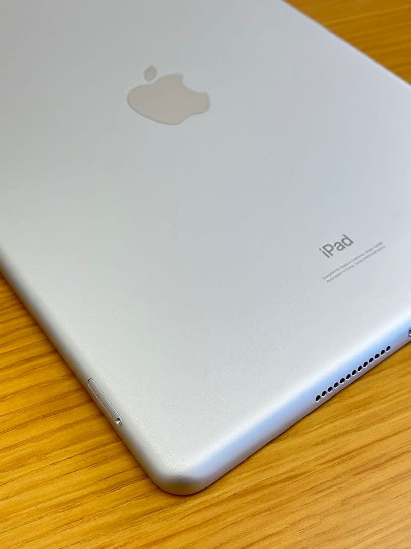 バッテリー最大容量92%iPad 第7世代 32GB Wi-Fiセルラー ドコモ