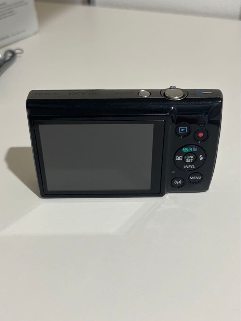 ✨美品✨CANON キャノン　デジカメ　IXY190 ブラック　付属セット付き