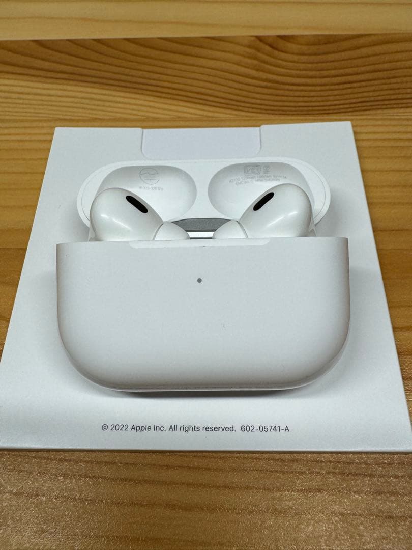 【美品】AirPods Pro 第2世代（Lightning） おまけ付き