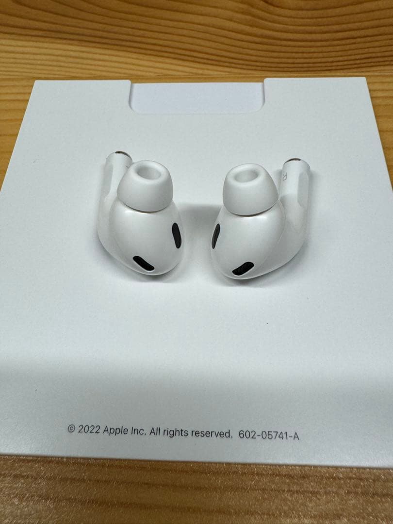 【美品】AirPods Pro 第2世代（Lightning） おまけ付き