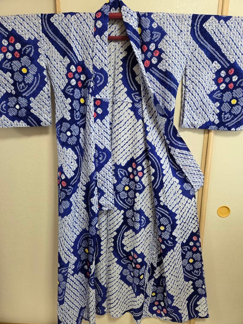レトロ☆明るい青に花柄の絞り浴衣