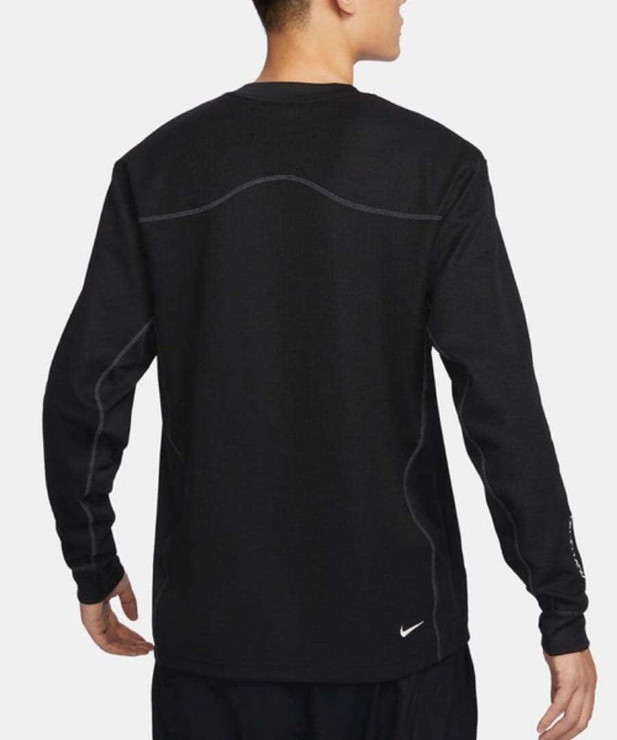 Nike ACG ブラック ロングスリーブ Tシャツ