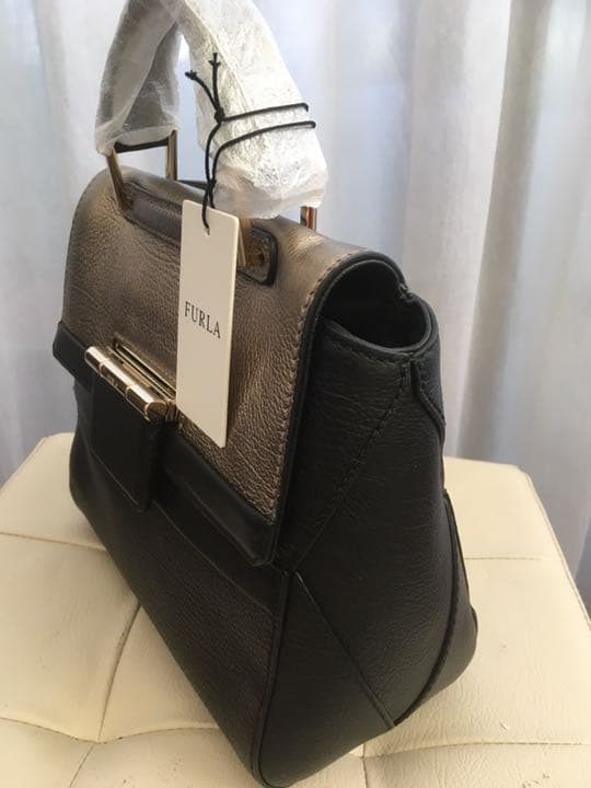 ☆新品☆フルラ　アルテシア　2wayハンドバッグ