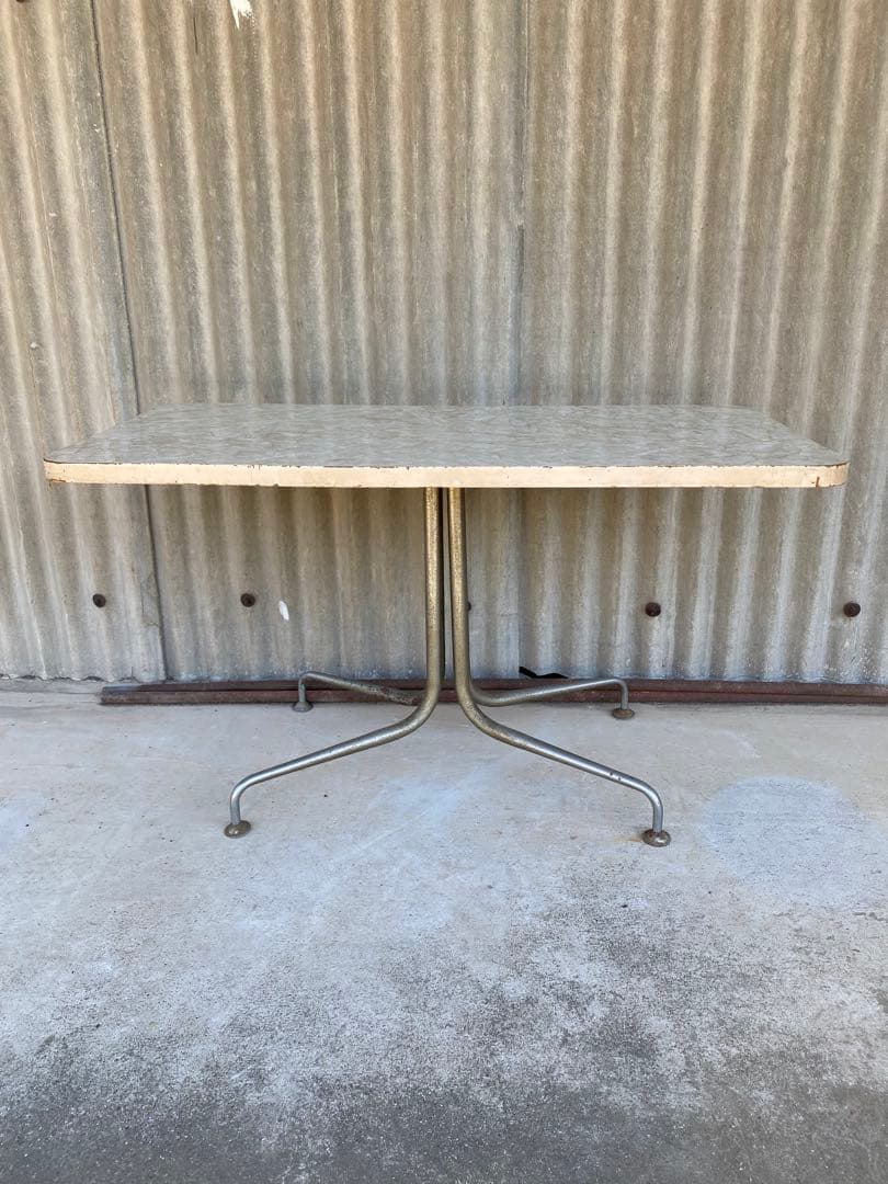 レトロ　コーヒー　テーブル　喫茶店　カフェ　ヴィンテージ