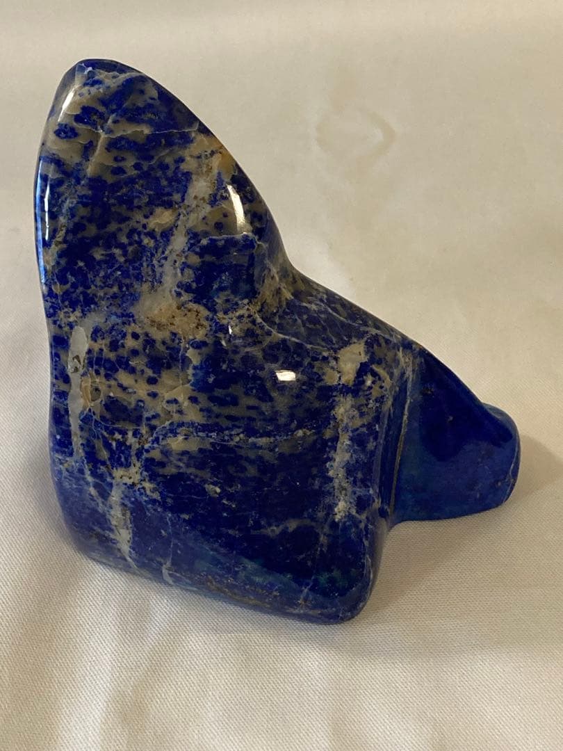 ラピスラズリ 原石光沢あり　深い青　高品質