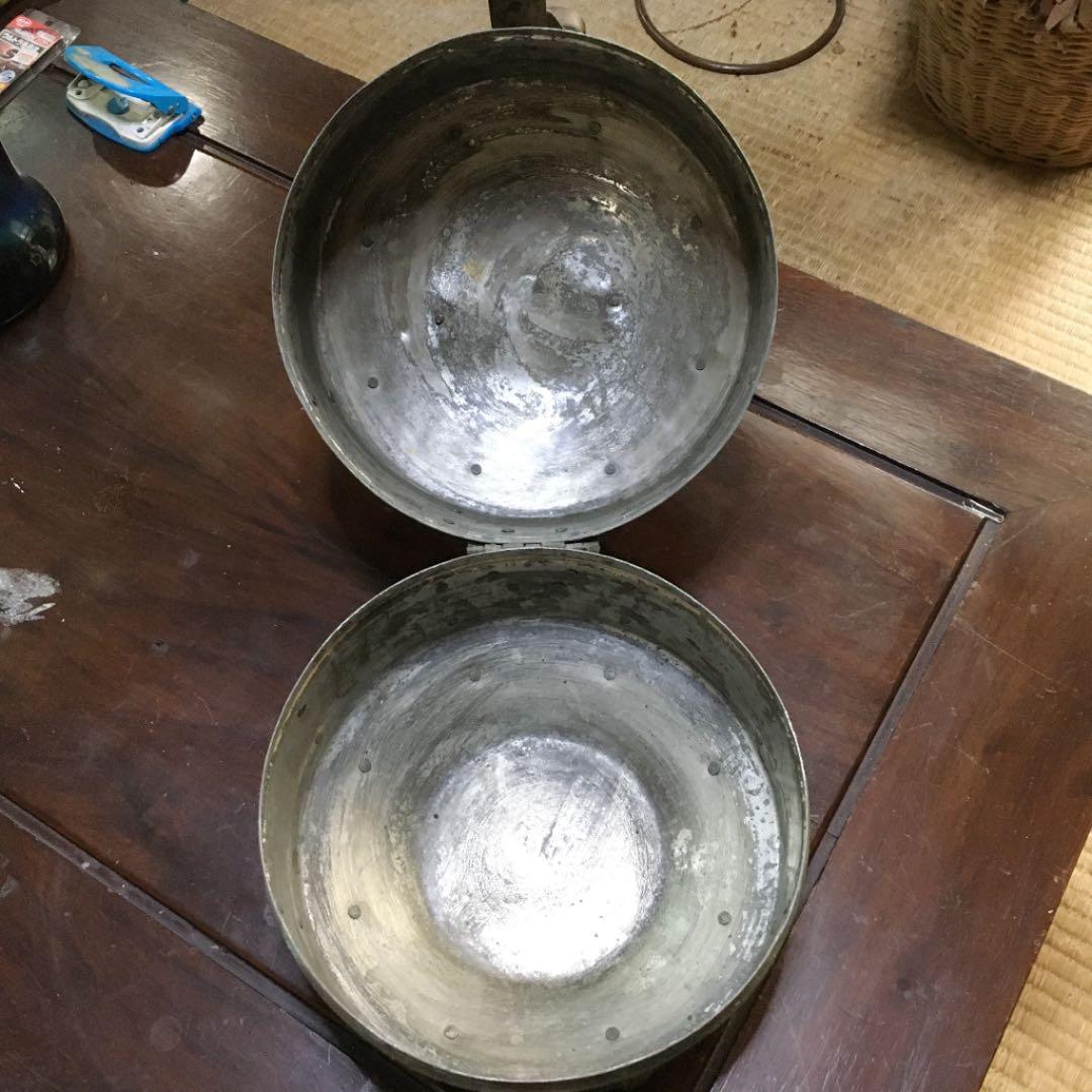 アンティークの銅製金庫