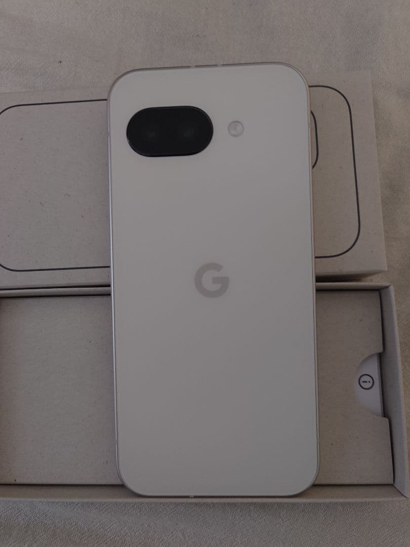 Google Pixel 9a 128GB 白 ガラスシール付き