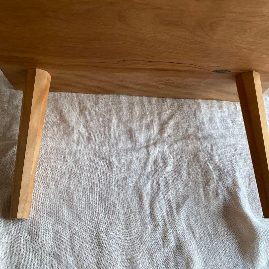 リビングテーブル　一枚板　ミズメザクラ