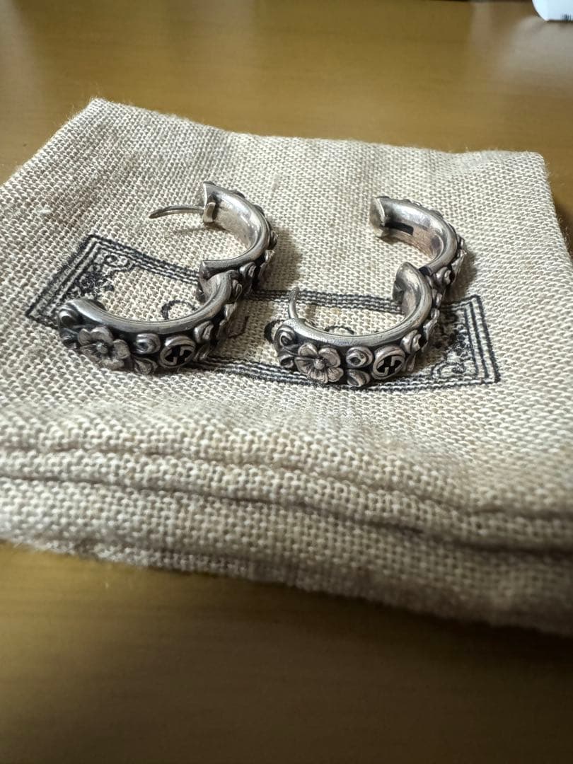 GUCCI ピアス インターロッキングG 花柄 フラワー