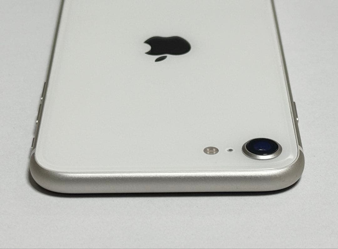 バッテリー最大容量97%　iPhone SE 第3世代 64GB スターライト