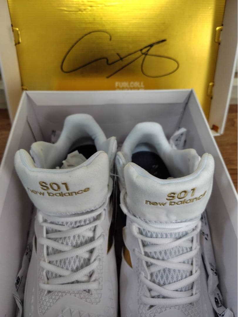 【新品】new balance TSHOWT1 29.0cm ホワイト/ゴールド