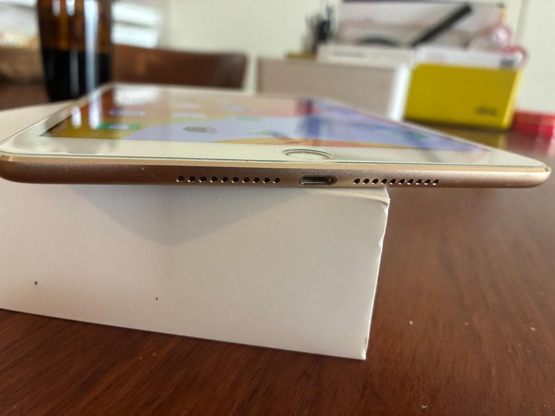 iPad mini4　ゴールド 16GB SIMフリー