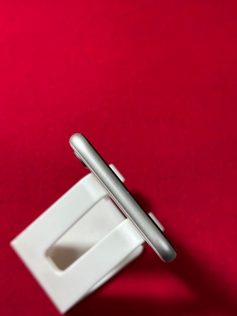 【9002】iPhone SE3第3世代スターライト 128GB simフリー