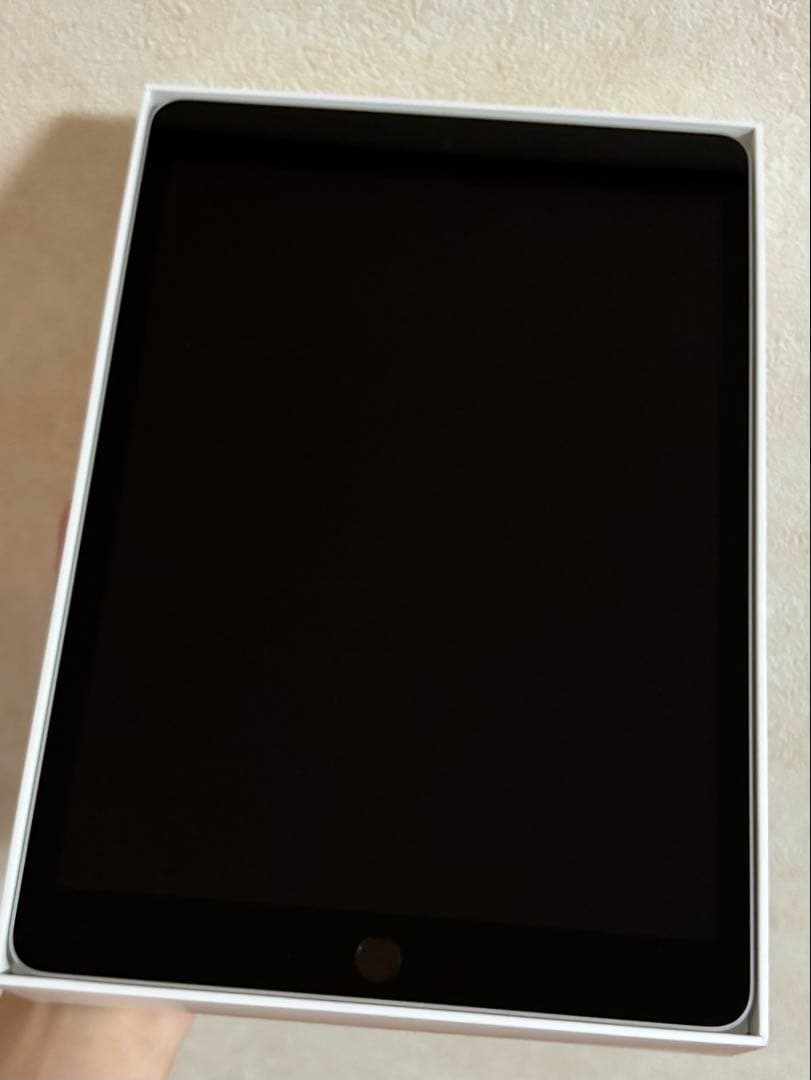 Apple iPad 第9世代 シルバー 256GB Wi-Fiモデル