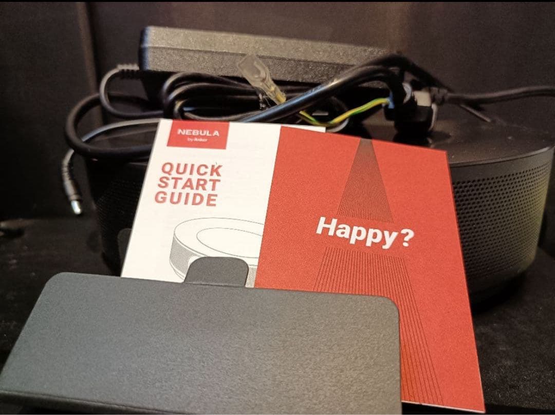 美品 Anker NEBULA cosmosプロジェクター 本体 ドット抜け無し